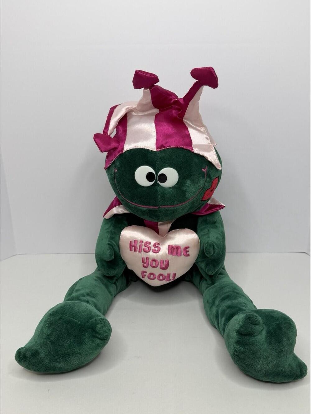 2004 Commonwealth Target Green Frog Valentines 20" Kiss Me You Fool Plush P63